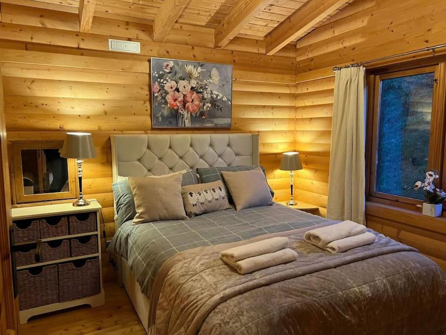 Riverside Lodge In Killiecrankie Bridge of Tilt Екстер'єр фото