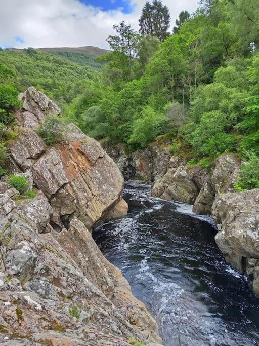 Riverside Lodge In Killiecrankie Bridge of Tilt Екстер'єр фото