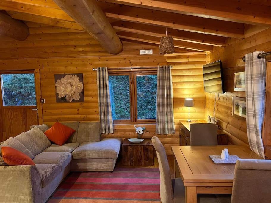 Riverside Lodge In Killiecrankie Bridge of Tilt Екстер'єр фото